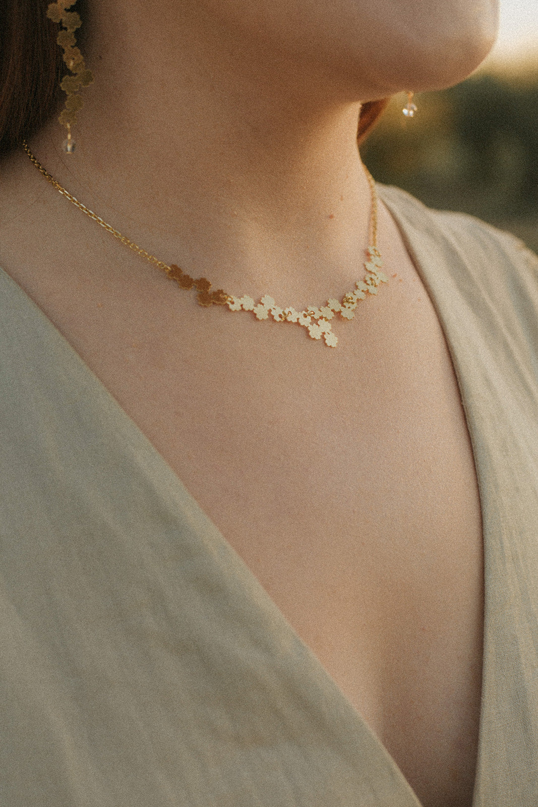 Gargantilla oro mujer flor mimosa - Main Image